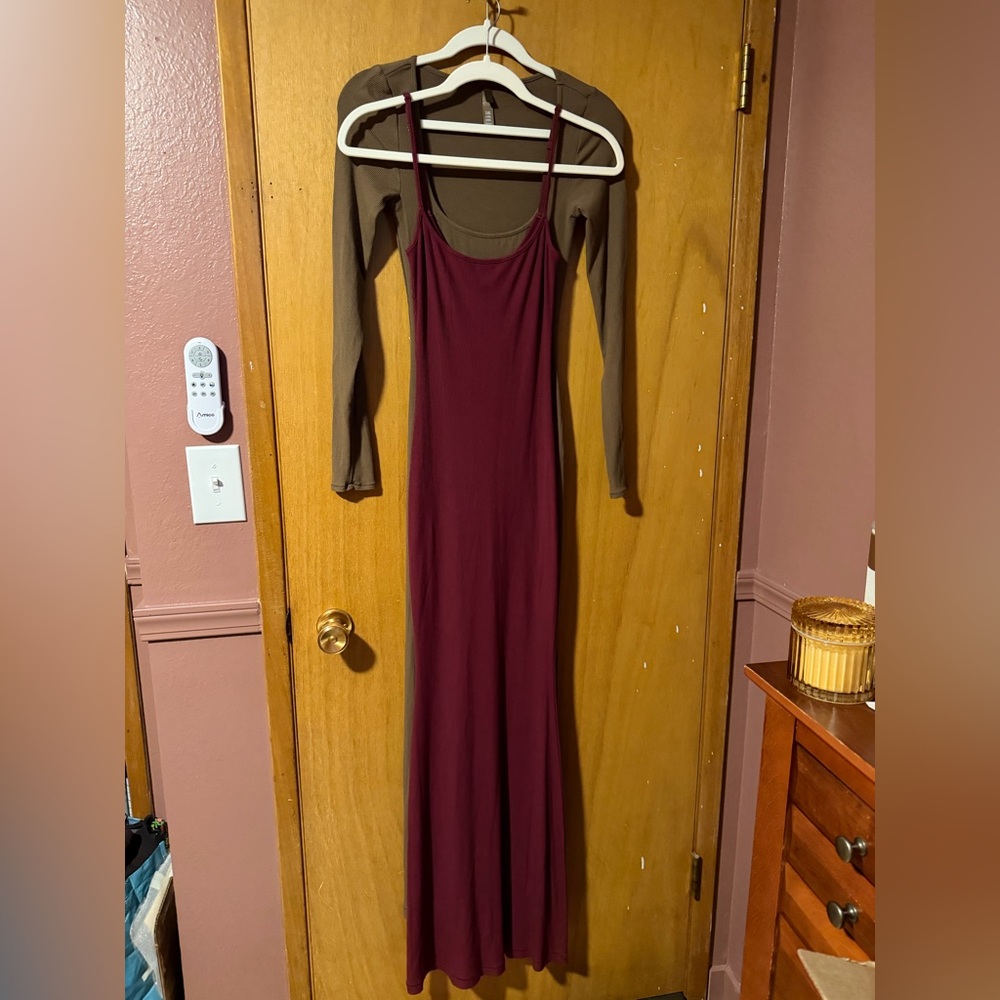 SOLD Burgundy skims dress only